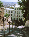 The left stair by Sacre-Coeur, photo: Trubina, 350x530p, 62kb